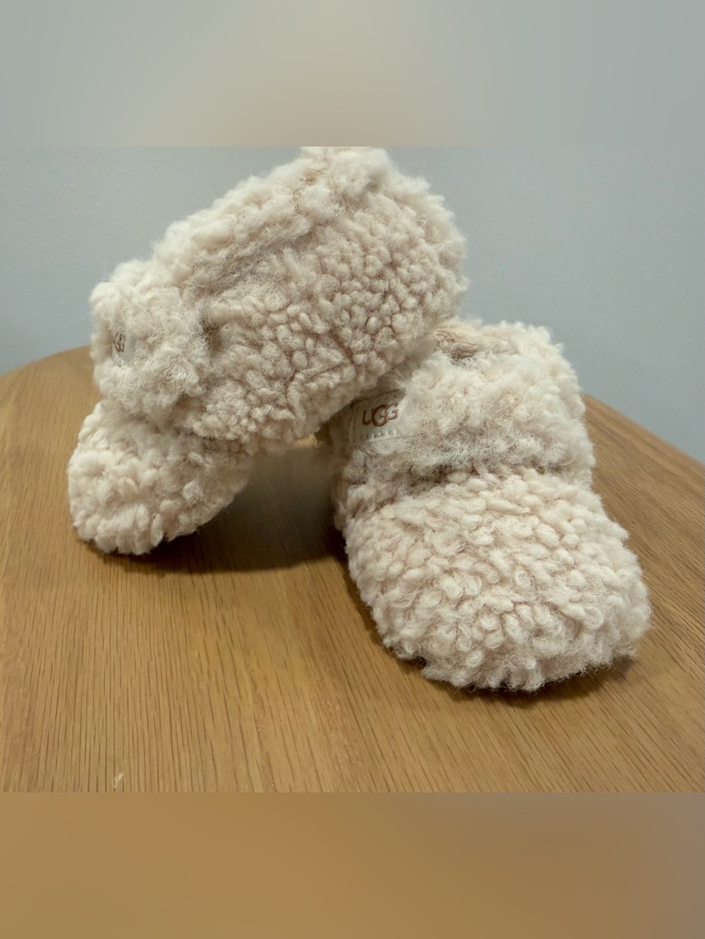 UGG Bixbee Baby Sherpa Booties Cream Size 2 0-6 Months